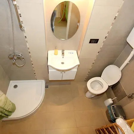 Apartment Sneki